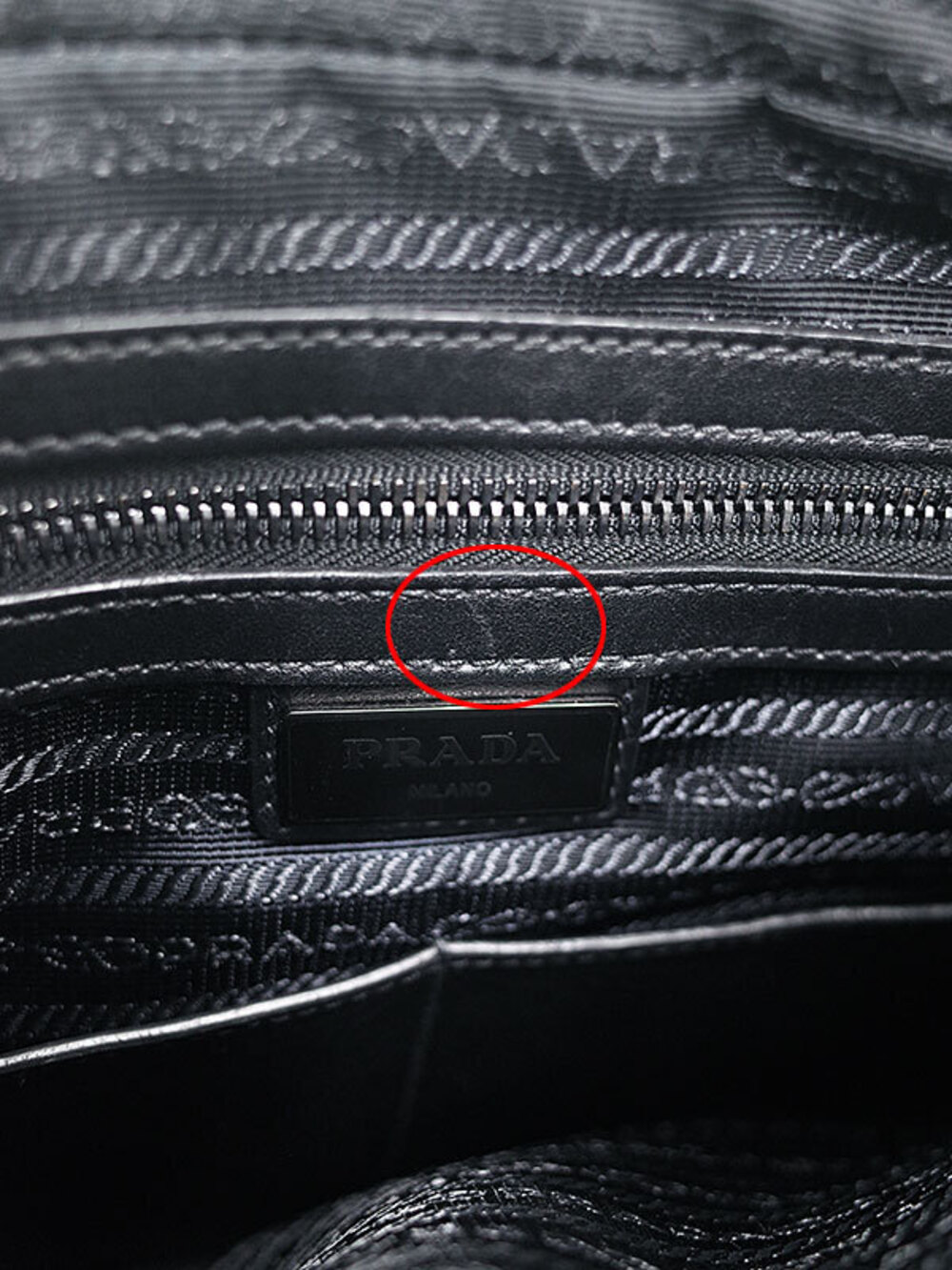 Prada embossed logo bag messenger leather Black - Picture 5 of 9